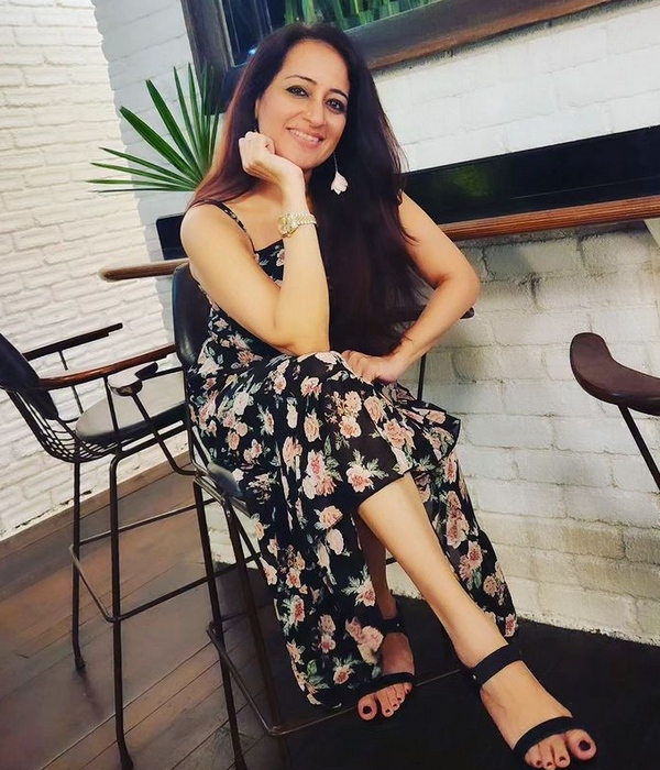 kizhakku cheemayile movie famous song Athankarai maramey actress rudra recent photos