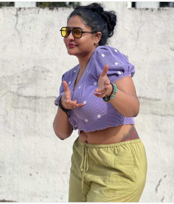 bhagya lakshmi serial actress reshma pasupuleti latest photoshoot