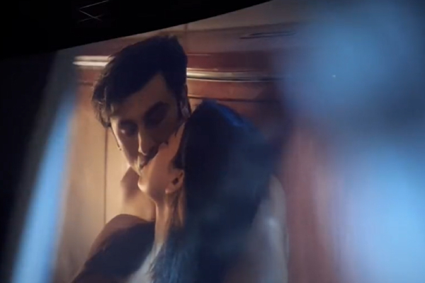 Ranbir Kapoor and Rashmika Mandanna lip lock water drinking scene gets trolled
