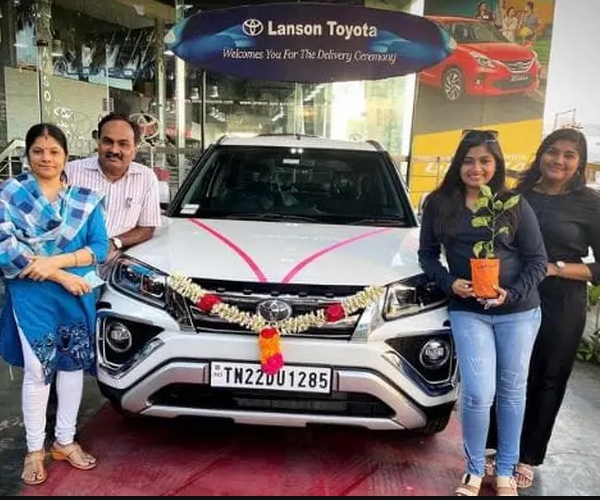 bigg boss tamil season 7 contestant archana family photos bigg boss tamil season 7 contestant archana family photos