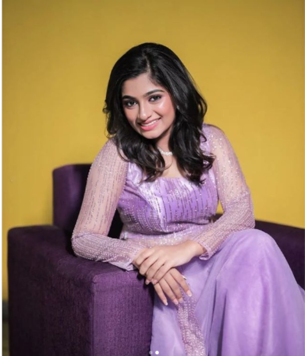 bigg boss tamil season 7 contestant archana family photos bigg boss tamil season 7 contestant archana family photos