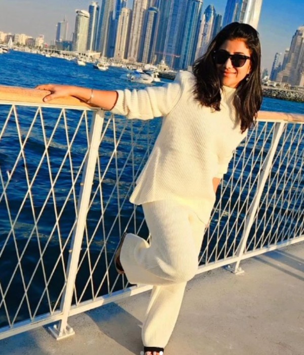 alya Manasa and sanjeev family tour to dubai photos viral on social media alya Manasa and sanjeev family tour to dubai photos viral on social media