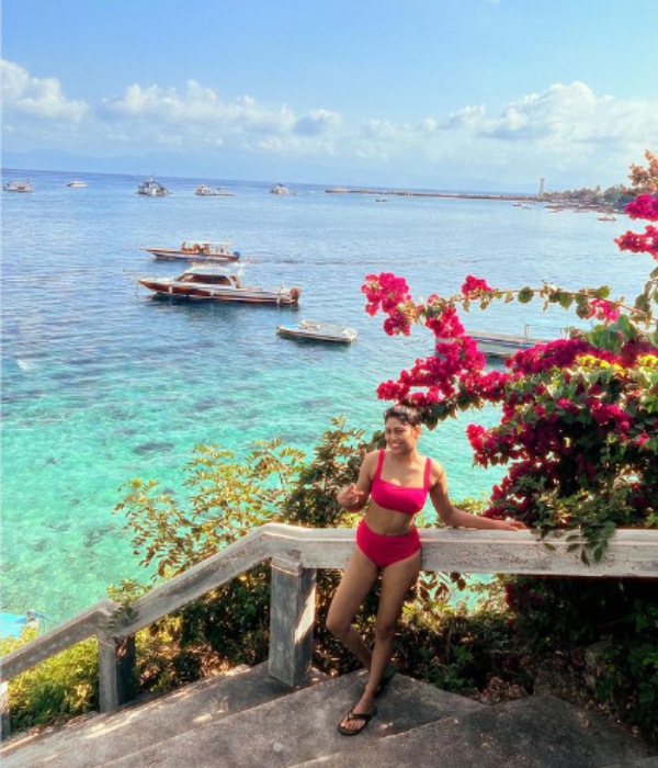 Actress Manisha Yadav hot photos fans happy