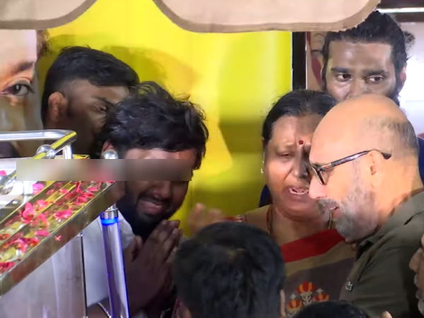 Actor Sathyaraj cried after seeing Vijayakanths body