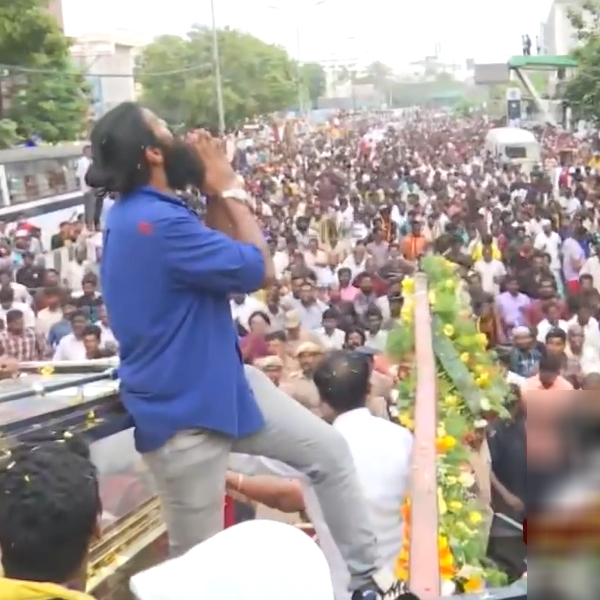 Same like VIjayakanth fans appreciates Shanmuga Pandians gesture at final march