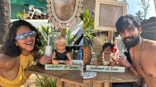 Amala Paul and her husband played tic tac toe for team boy and team girl Amala Paul and her husband played tic tac toe for team boy and team girl