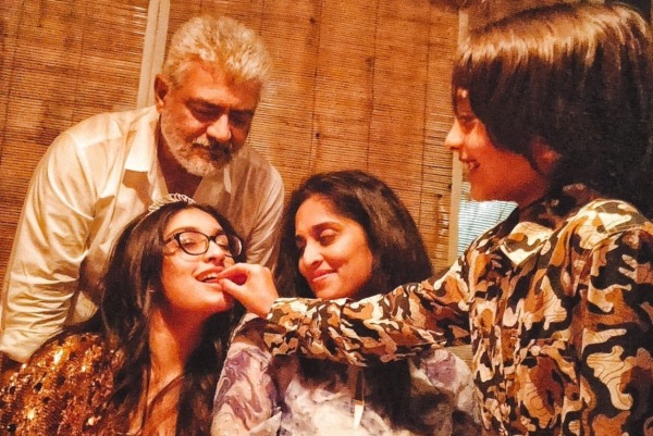  Ajith: Ajith daughters birthday celebration photo is trending on Twitter 