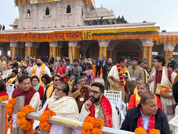 Amitabh Bachchan and Rajinikanth enters Ayodhya Ram Temple photos out now