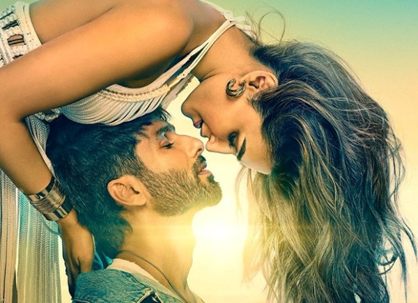 Shahid Kapoor new robot girl friend movie Teri Baaton Mein Aisa Uljha Jiya trailer out now