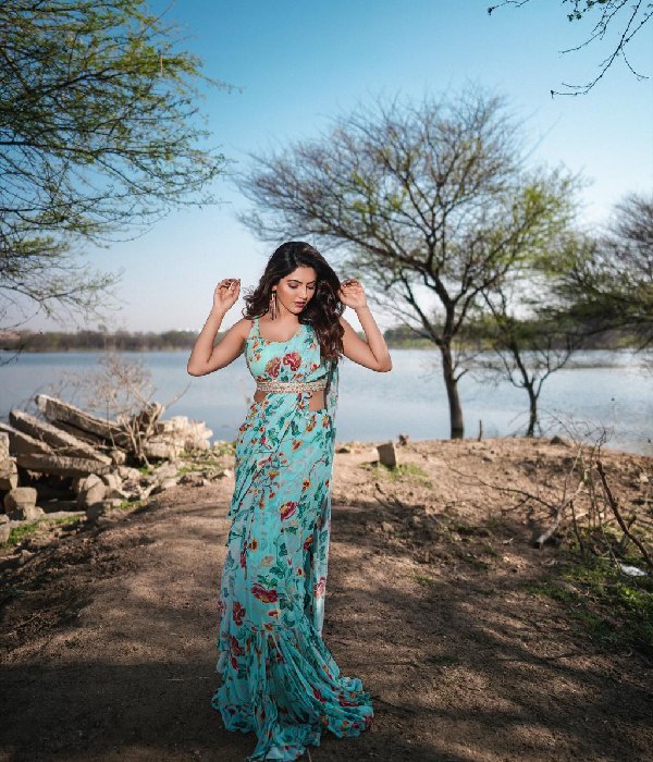 Actress Athulya Ravi New year special photoshoot trending on social media