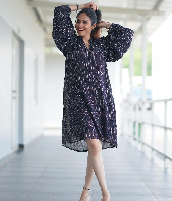 Jayam movie heroine actress sadha latest photos