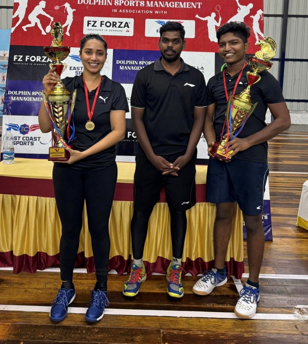 Nivetha Pethuraj won shield and trophy at Badminton game photos trending