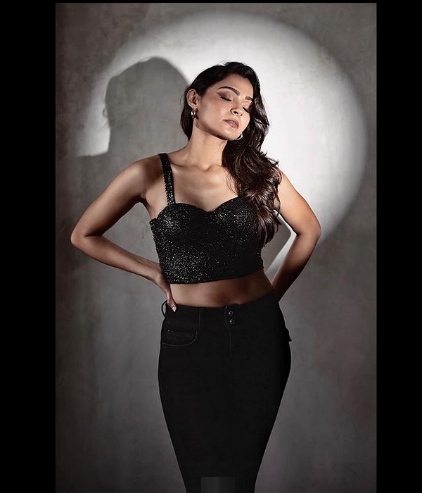 actress andrea Jeremiah Talks about her marriage life