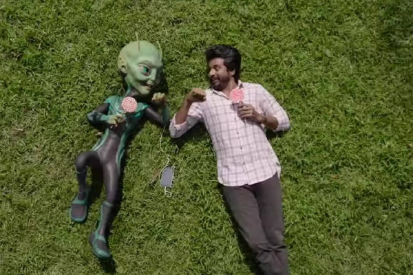 Actor Sivakarthikeyans Ayalaan movie collects worldwide 50 crores in just 4 days Actor Sivakarthikeyans Ayalaan movie collects worldwide 50 crores in just 4 days