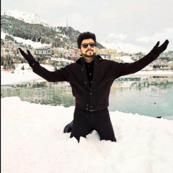 Legend Saravanan shares video and photos from his next movie shooting spot