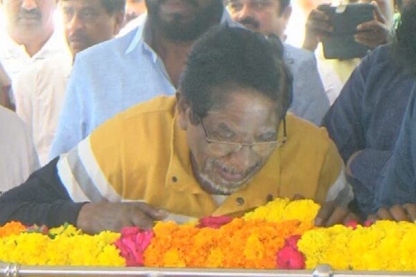 Director Bharathiraja tribute to Ilaiyaraja daugher bhavatharinis death