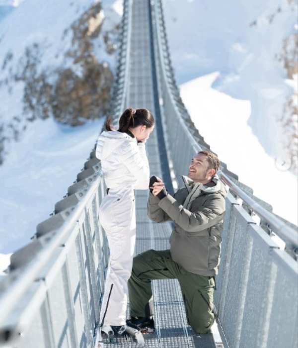 Actress Amy Jackson accepts the love proposal of Actor Ed westwick and engaged