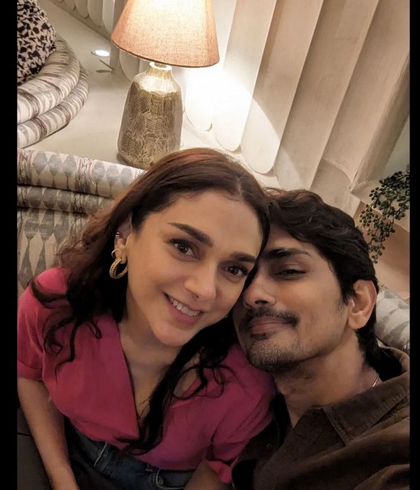 actress siddharth and aditi latest photo trending on social media 