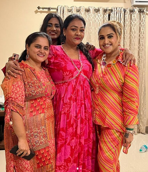Vanitha Vijayakumar attends Shakeela birthday party and share pics