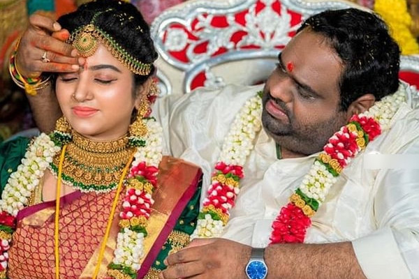 Serial actress mahalakshmi husband ravindar admitted in icu Serial actress mahalakshmi husband ravindar admitted in icu