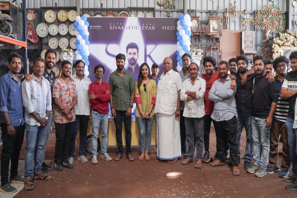 Sivakarthikeyan celebrates his birthday with SK23 movie crew and served biriyani too
