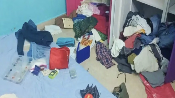 Robbery at the house of Kadaisi Vivasaayi Director Manikandan Robbery at the house of Kadaisi Vivasaayi Director Manikandan