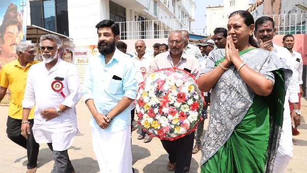  Vijayakanth Mike Mohan paying tribute at the memorial of late captain Vijayakanth