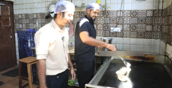 Saattai movie hero Yuvan marries Sameera pics trending now