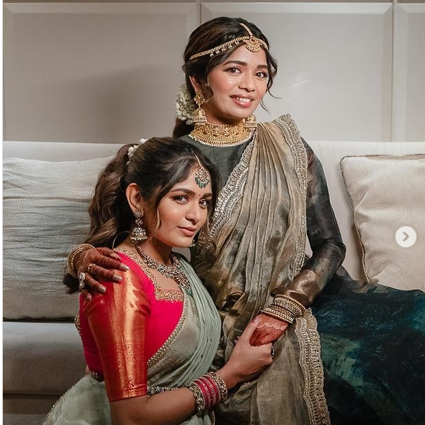 Actress Aditi shankar shared photos with her sister and brother in Instagram