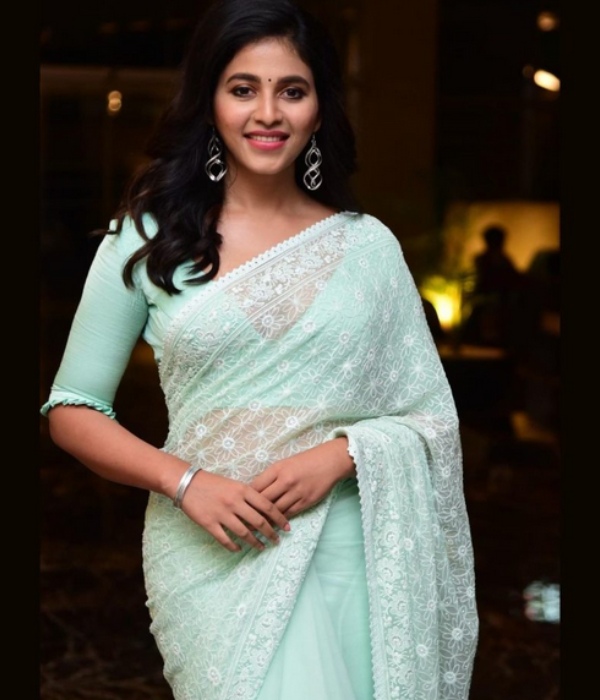 Actress Anjali shared about the First single update of Ezhu kadal Ezhu malai movie Actress Anjali shared about the First single update of Ezhu kadal Ezhu malai movie