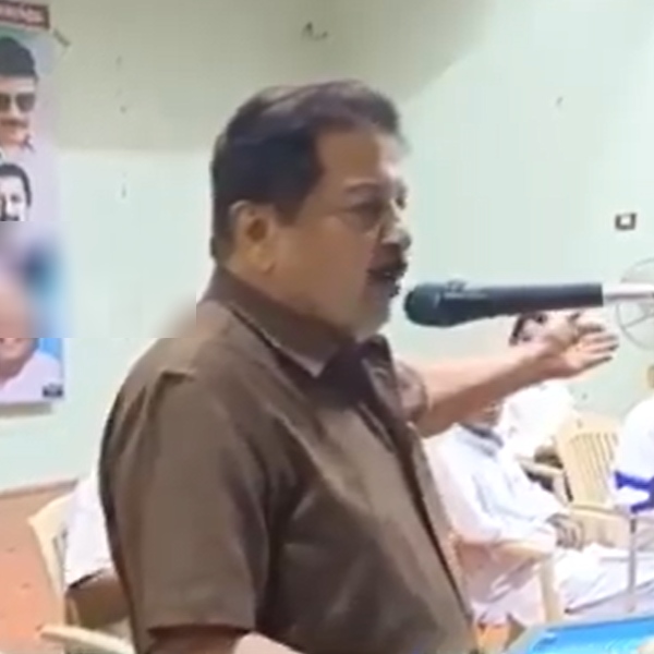 Sivakumar shows his anger on a fan video shocks netizens Sivakumar shows his anger on a fan video shocks netizens