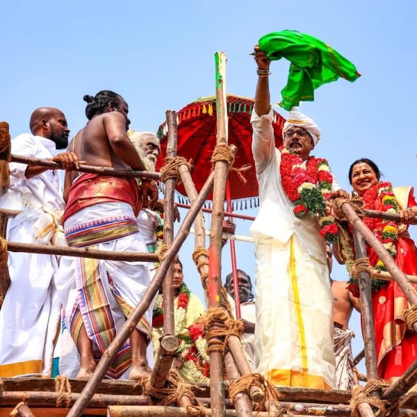 Sarathkumar celebrates Kuladeivam temple kumbabishekam with his whole family