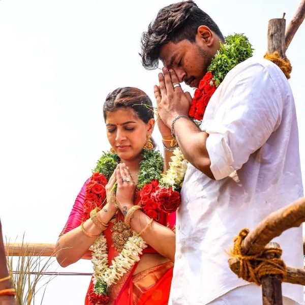 Sarathkumar celebrates Kuladeivam temple kumbabishekam with his whole family