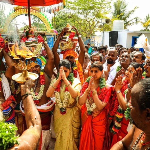 Sarathkumar celebrates Kuladeivam temple kumbabishekam with his whole family