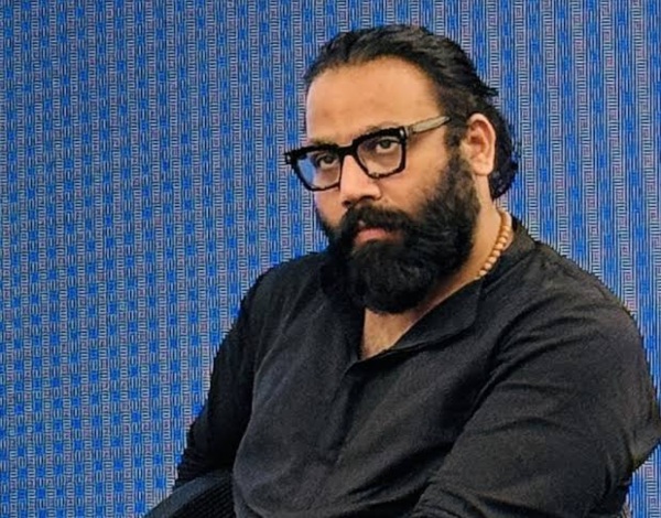 Sandeep Reddy Vanga offers his hair to Tirupati and his bald avatar photos trending with trolls Sandeep Reddy Vanga offers his hair to Tirupati and his bald avatar photos trending with trolls