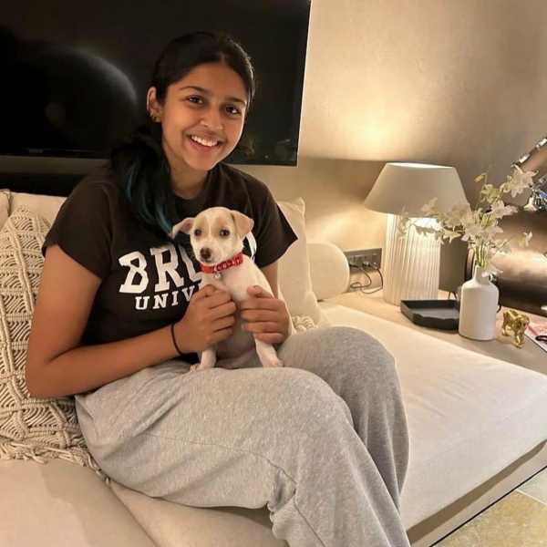 Suriya daugther Diya and son Dev meets Raina at ISPL opening ceremony