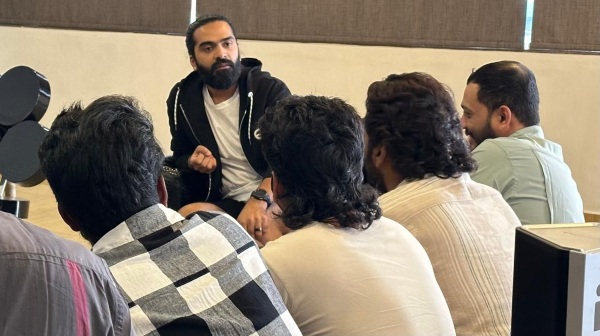 Actor Silambarasan met the Manjummel Boys team