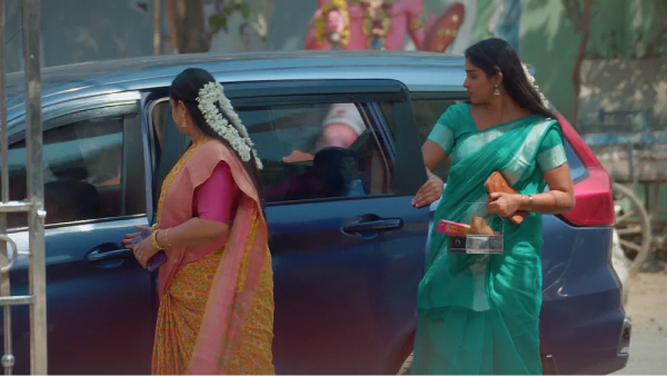 zee tamil television Karthigai Deepam serial March 1st Episode