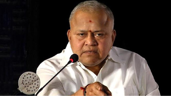 Actor radha ravi came with wounded leg to vote for Dubbing union election