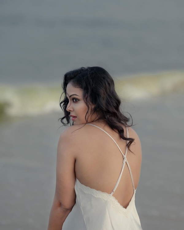 Siddhu 2 movie actress chandini tamilarasan hot photos Siddhu 2 movie actress chandini tamilarasan hot photos