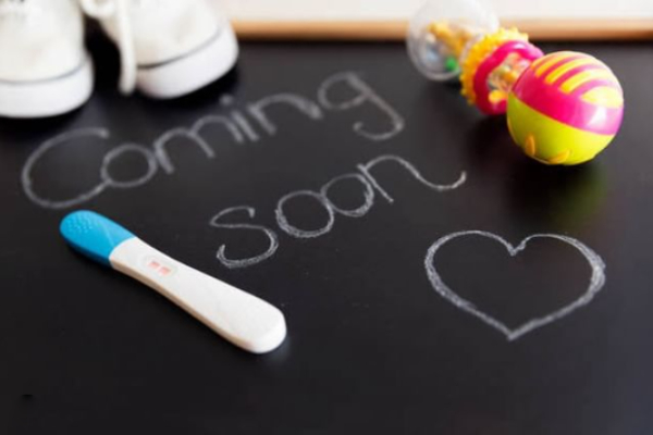 Cook with comali fames Rithika has announced her pregnancy