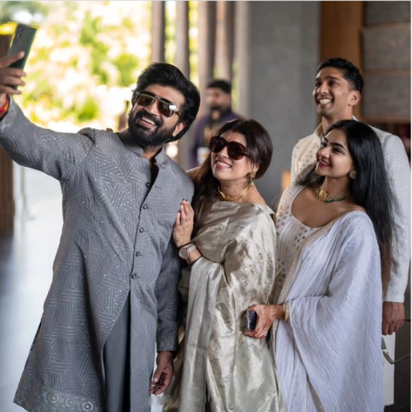 Anitha Vijayakumar hosted a party for the family at the Sheraton Hotel Anitha Vijayakumar hosted a party for the family at the Sheraton Hotel