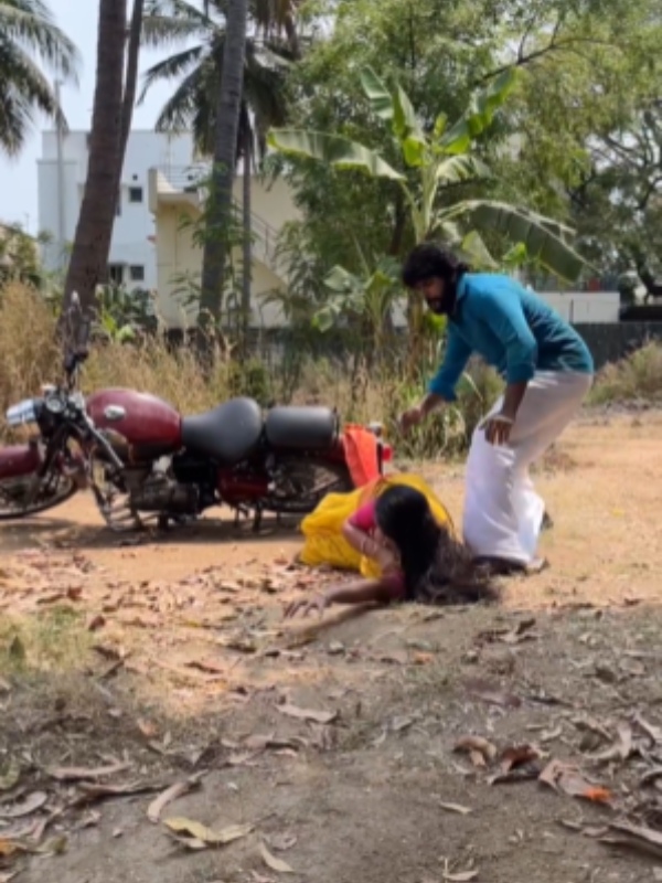 Actor Sreekumar share vanathai pola serial shooting spot video
