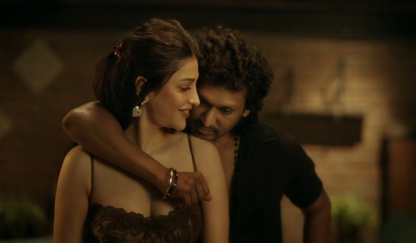 Shruti Haasan says don t look at partner phone without permission