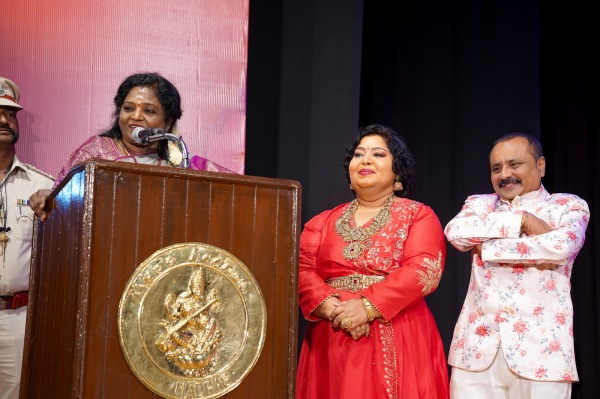Actress Mumtaz receives award from Tamilisai Soundararajan
