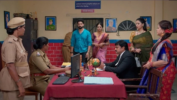 zee tamil television Karthigai Deepam serial March 25th Episode