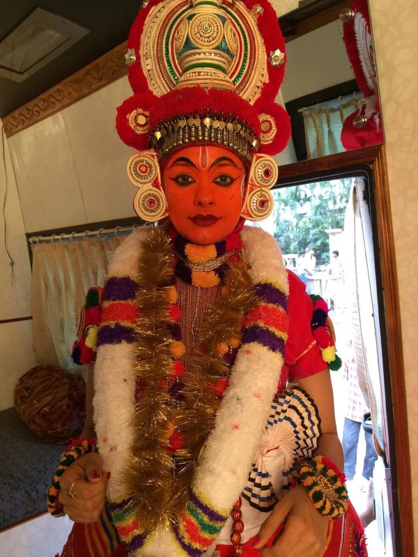 Pooja Kumar shares Uttama VIllain making video and lend her support to Kamal Haasan