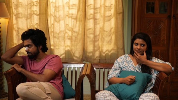 Dear Review in Tamil Aishwarya Rajesh awsome performance only saves the film Dear Review in Tamil Aishwarya Rajesh awsome performance only saves the film