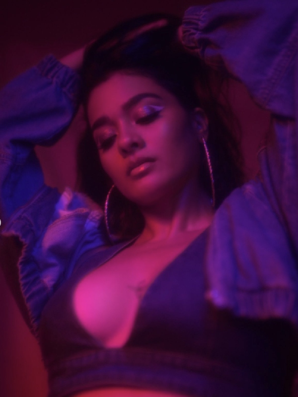 Gayathrie shankar Glamour photos trending on social media Gayathrie shankar Glamour photos trending on social media