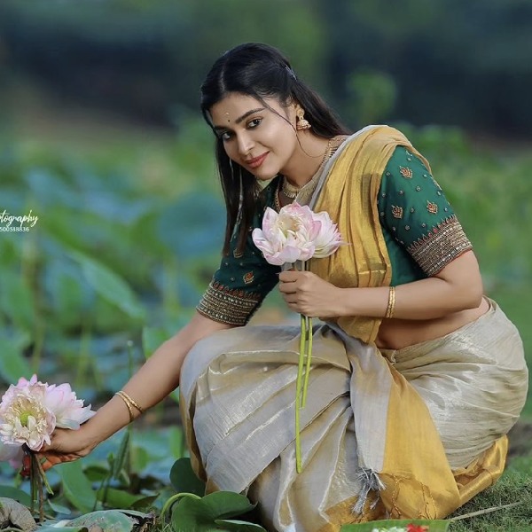 Actress Dharsha gupta pics trending on social media